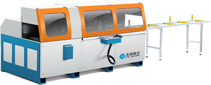 �����Զ��и��